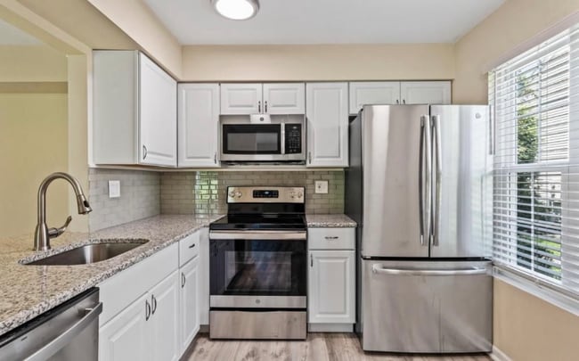 Photo - 318A Delancey Pl Unit A