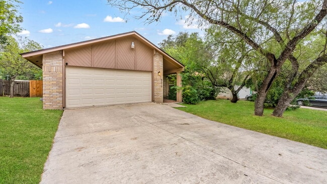 Building Photo - 8010 Misty Park St