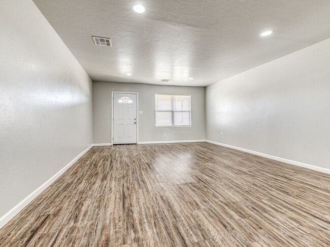 Photo - Charming Home + Balcony + Centrally Located in OKC + 3 bedrooms