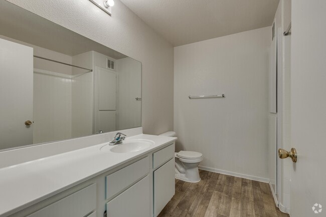 Studio - 440 SF