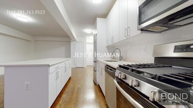 Photo - 157 W 57th St Unidad 10GH