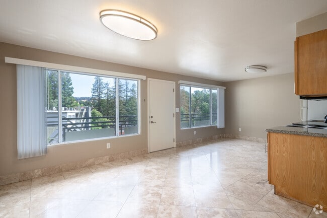 Interior Photo - Lafayette Commons Rental