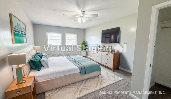 Photo - 4817 45th St