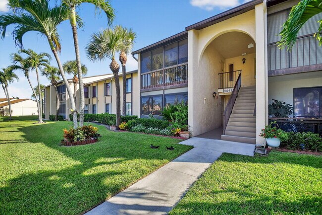 Building Photo - 805 Sky Pine Way Unit C2 Rental