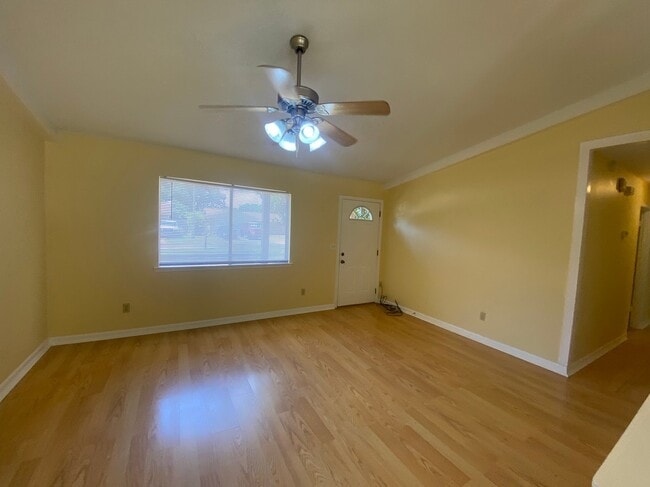Photo - 3235 Auburn Pkwy