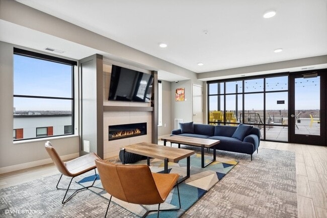 Lago Apartments