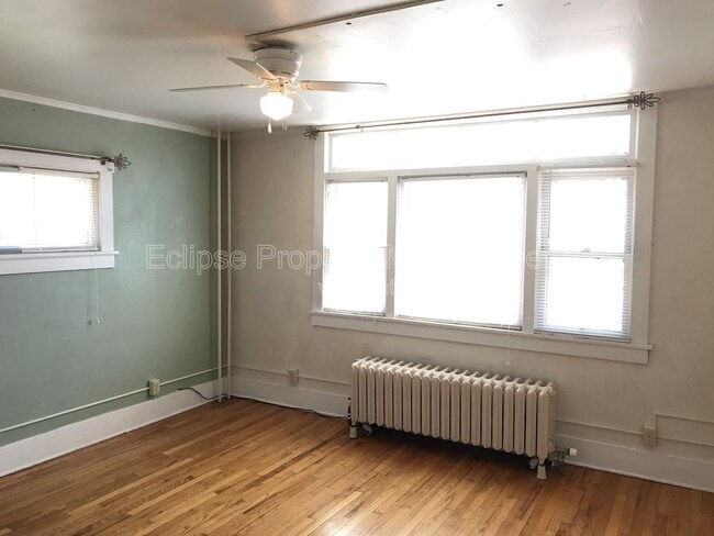 Photo - 711 2nd St Unit 2