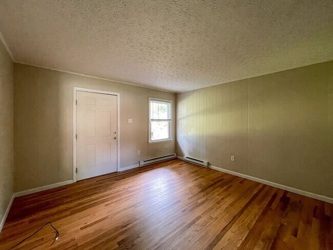 Photo - 250 Avena Rd