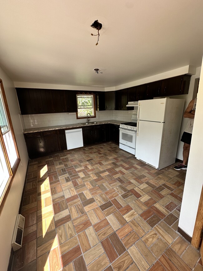Building Photo - 350 Seneca Creek Rd Unit Apt
