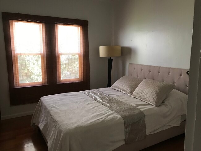 Photo - 411 N Stanley Ave Unit 4