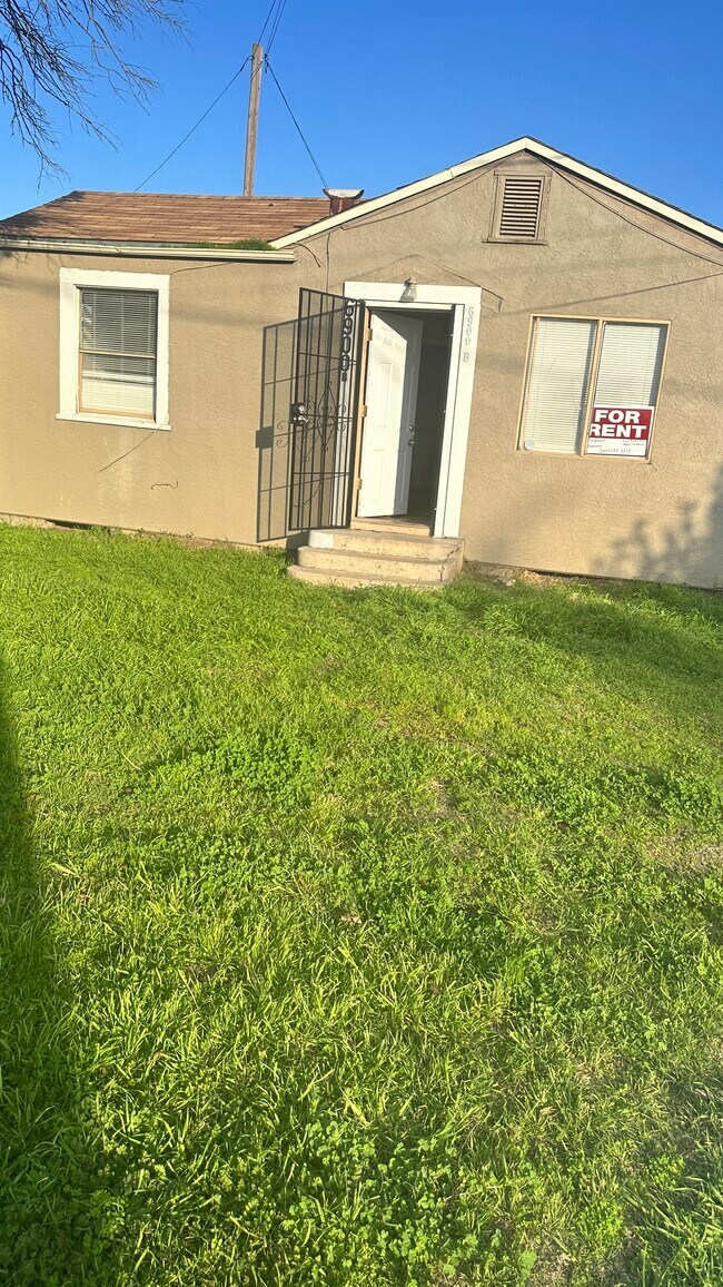 Photo - 6900 Cottage St