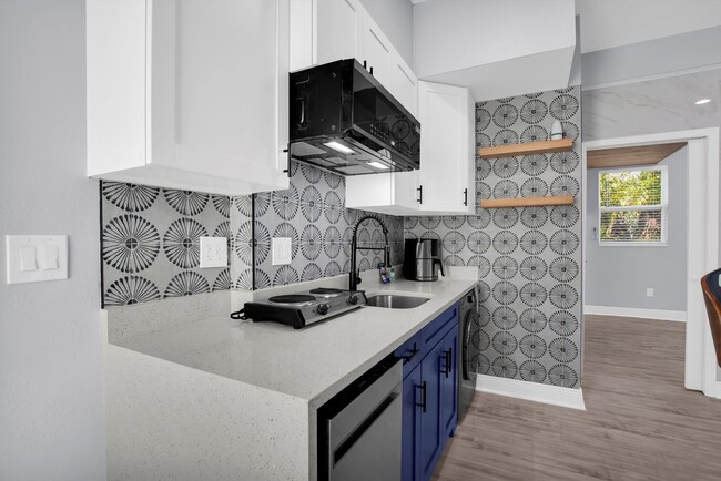 Photo - Modern, Stylish 1-Bed, 1-Bath Apartment - Electric, Water, Grounds Care, and Pest Control all Inc... Unidad LWR-A