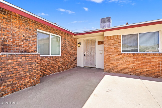 Photo - 7316 Clemente Ave