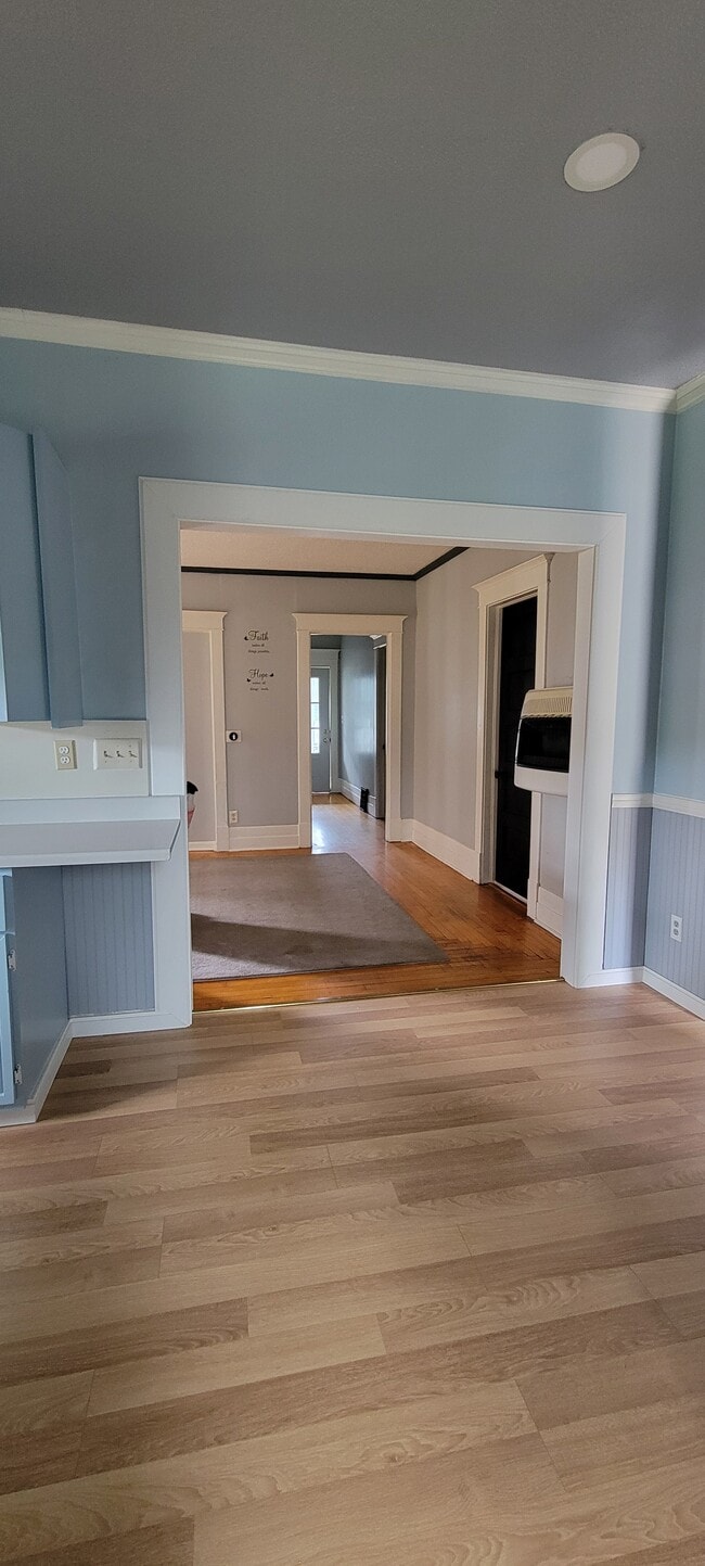 Photo - 532 Riehl St