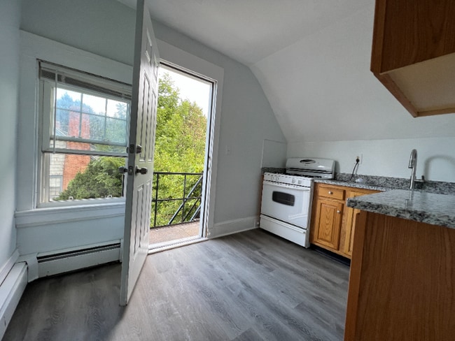 Photo - 739 Whitney Ave