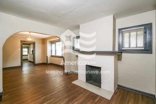 Photo - 1937 N Parker Ave