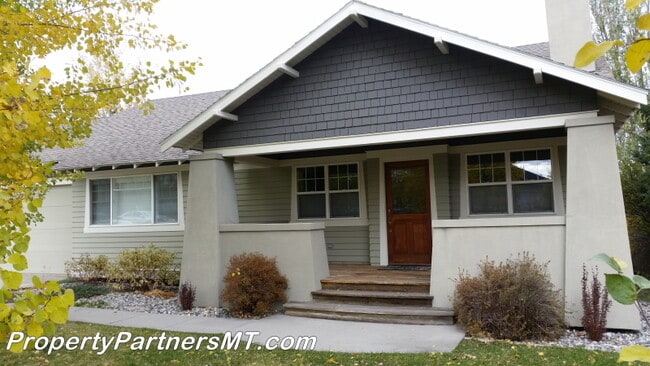 Building Photo - *** Very Nice *** 3 Bed 2 Bath house