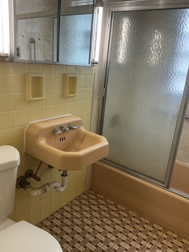 Photo - 3727 N 87th St Unit Upper B