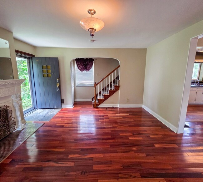 Photo - 961 Sunglow St