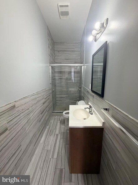 Photo - 4428 Chestnut St