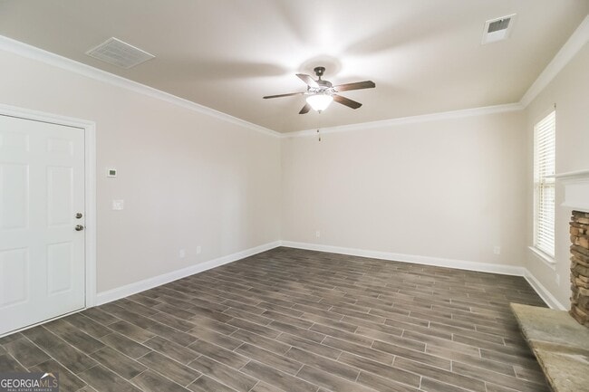 Photo - 886 Rainsong Way