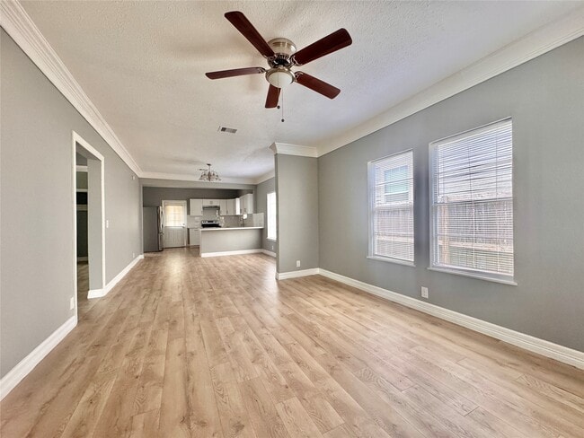 Photo - 4106 Robertson St