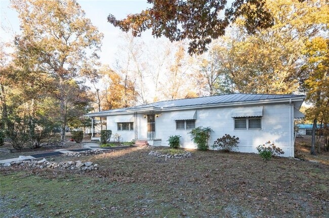 Photo - 6822 Wallis Rd