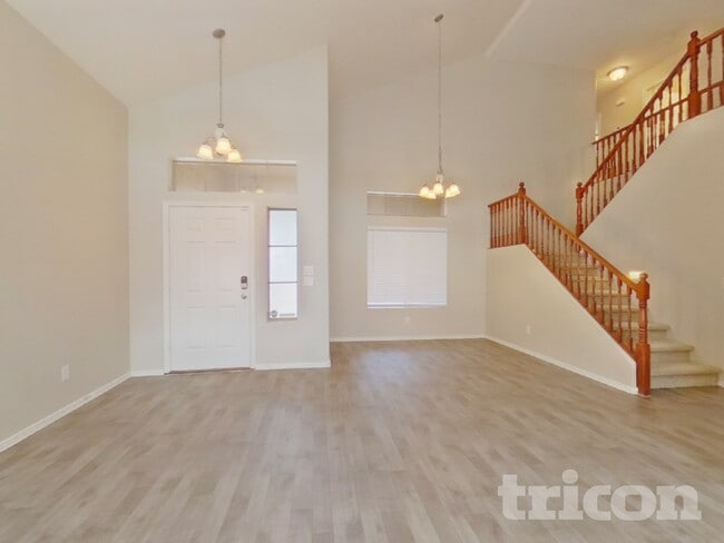 Photo - 35002 N Bandolier Dr