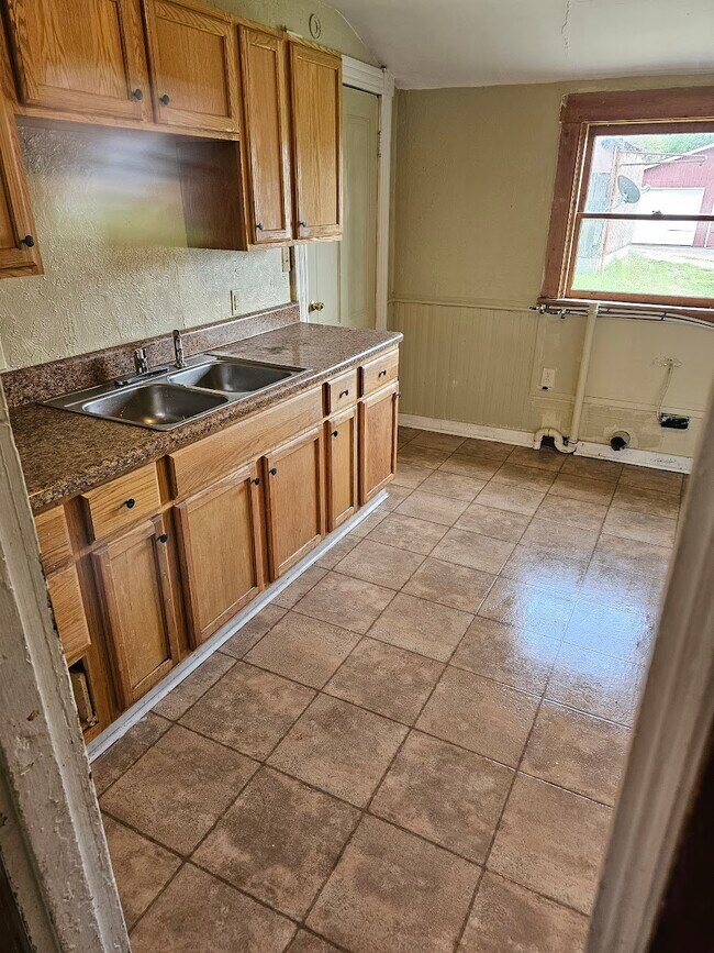 Photo - 343 E Prospect St