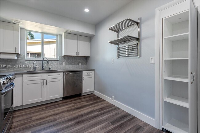 Photo - 326 SE 3rd Terrace