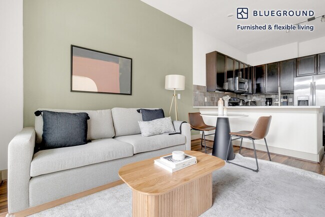 Photo - 422 W Riverside Dr Unit FL2-ID53