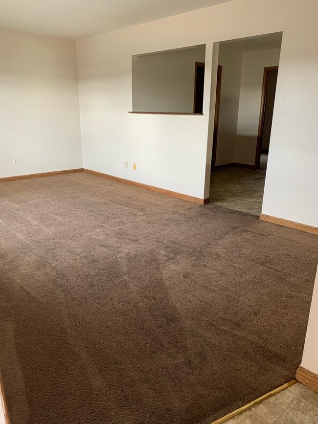 Building Photo - 1050 Plaza Ct N Unit 23