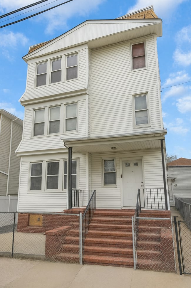 Building Photo - 55 Schley St Unit Apt #1