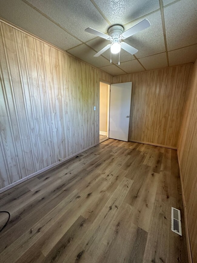 Photo - PP - 12 - Glendale Unit Lower