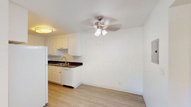 Building Photo - 440 Alameda del Prado Unit M Rental