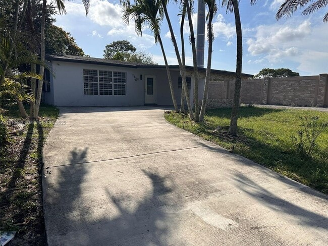 Photo - 2850 N 62nd Ave House