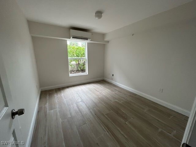 Building Photo - 1555 Blue Point Ave Unit 3 Rental