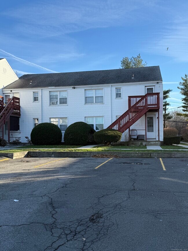 Photo - 1084 E Main St Unit APT 3