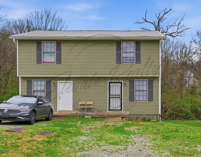 Building Photo - Two Bedroom Townhouse with Updates in North Nashville!
