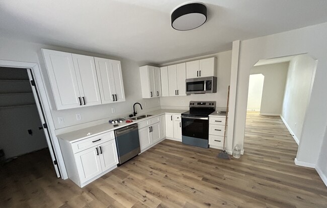 Photo - 806 Stratford Dr