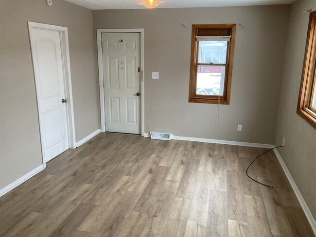 Photo - 1715 Winnebago St