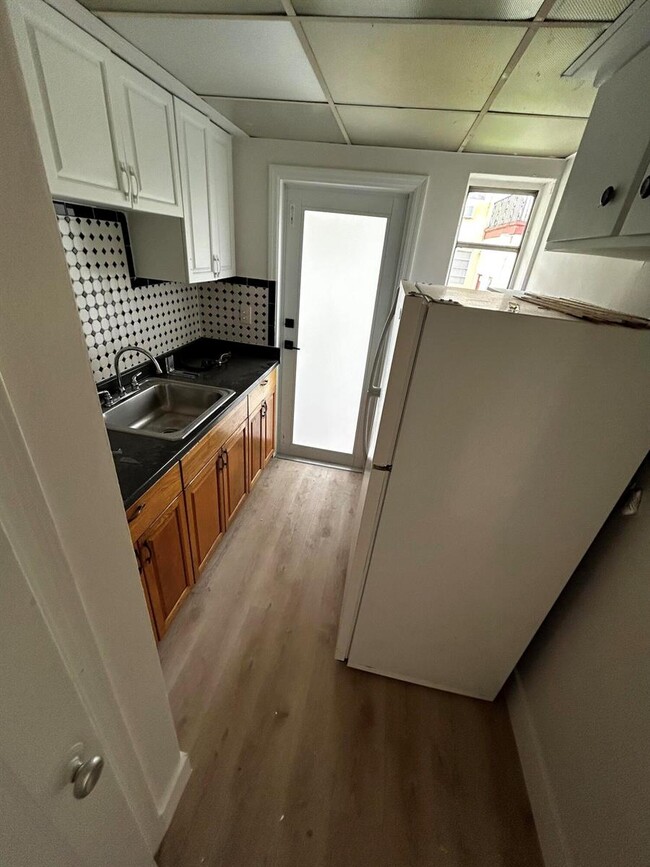 Photo - 631 SW 11th St Unit 1W