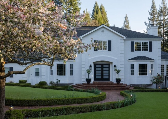 Photo - 10 Meadow Ln