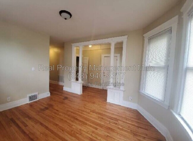 Photo - 644 E Ferry St Unit 2e