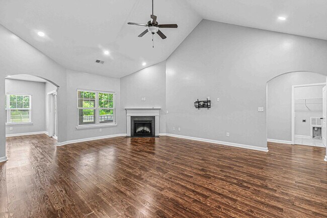 Photo - 125 Bridgeport Dr