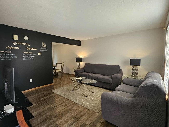 Photo - 201 Country Villa Ln