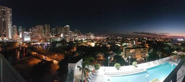 Photo - 10 SW South River Dr Unidad 903 Rental