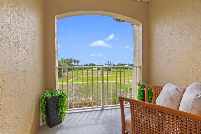 Photo - 2060 Greenview Shores Blvd Unit 318