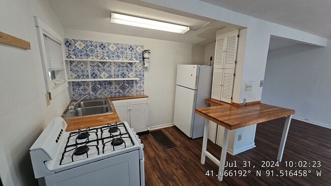 Photo - 1328-1330 E Davenport Street Unit 1330