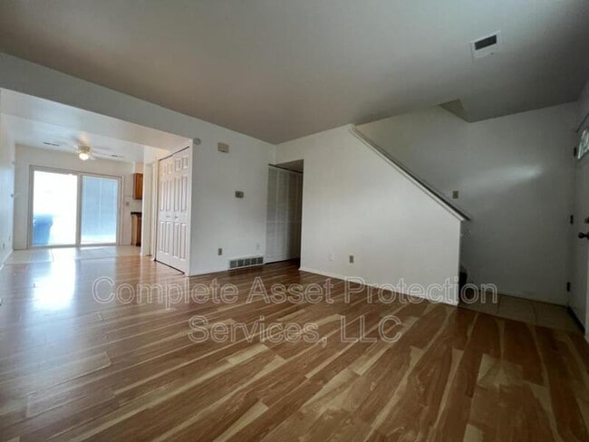 Building Photo - 2222 E Glendale Blvd Rental